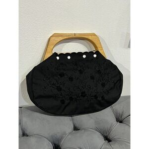 1960s Veloso's Embroidered Black Cotton Wooden Handle Purse Size Large